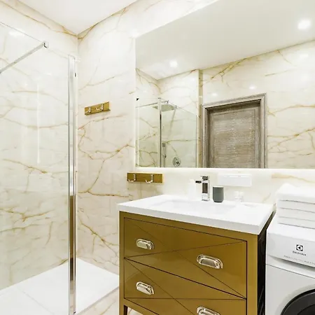 Go Rakowicka By Renters Apartamento