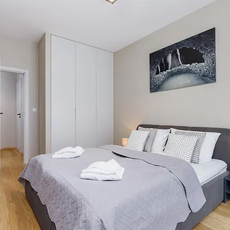 Go Rakowicka By Renters *